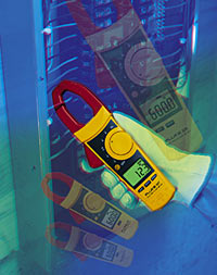 Fluke330ϵ���Q�ͱ�